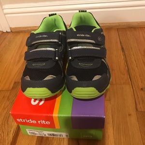 Stride Rite Christopher Running Shoe (1.5W)